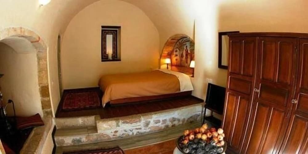 Economy Double Room photo 1