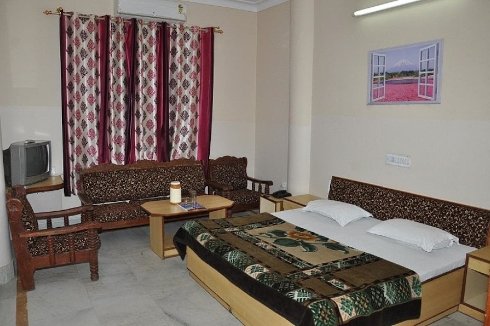 Deluxe Room, 1 Double Bed, Non Smoking photo 1