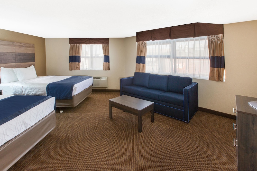 Suite, 2 Double Beds, Non Smoking