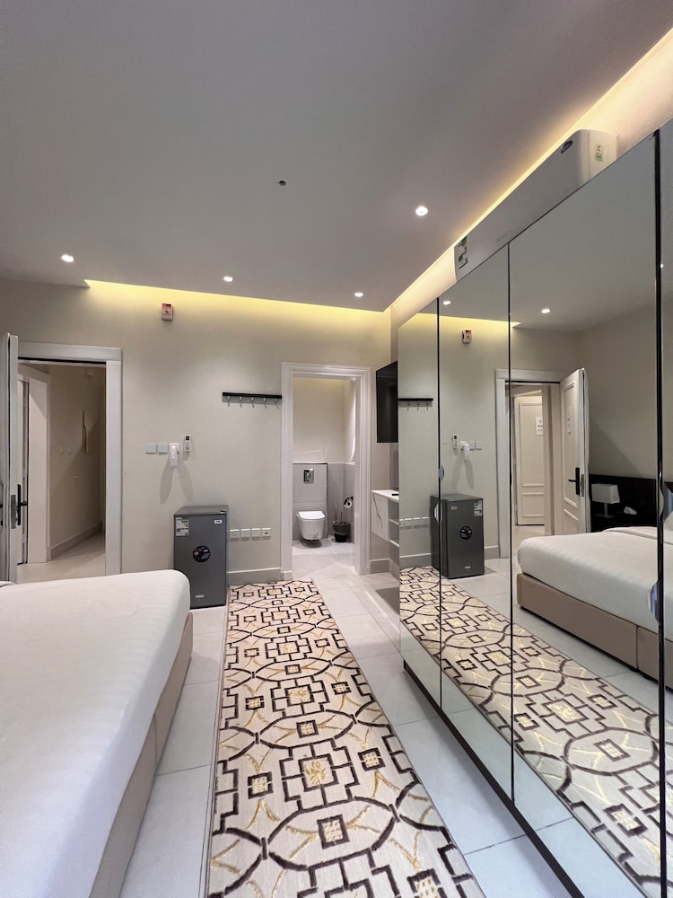 Luxury Studio