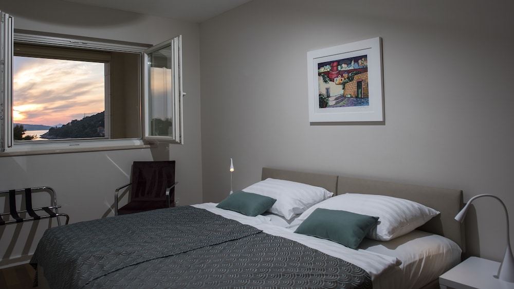 Luxury Apartment, Accessible, Sea View