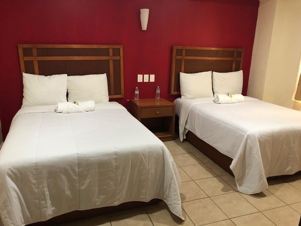 Double Room, 2 Double Beds, Non Smoking photo 2