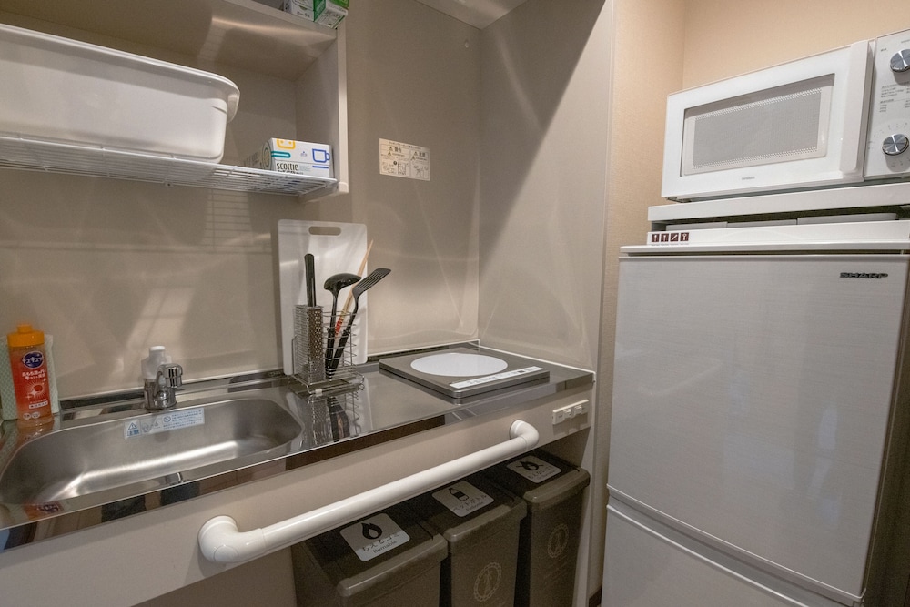 Basic Twin Room - Photo 11