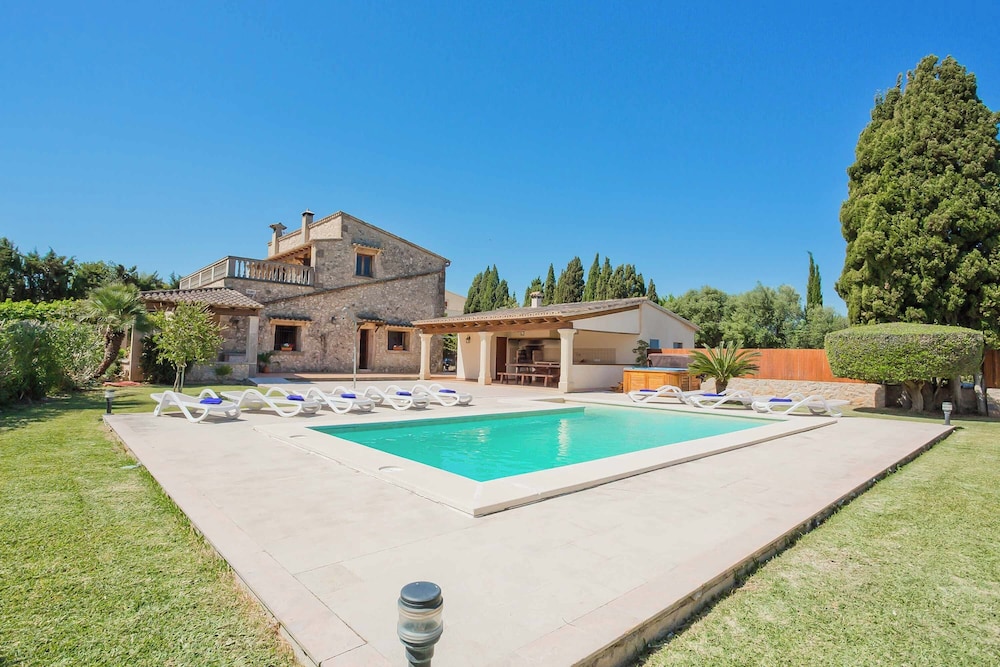Villa (4 Habitaciones)