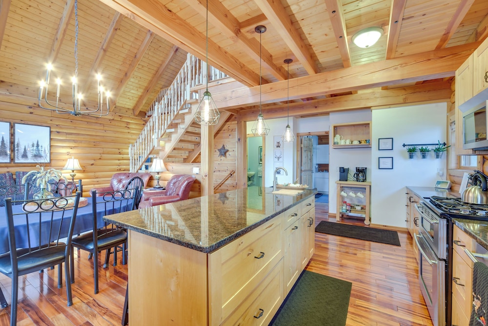 House (4 Bedrooms) photo 2