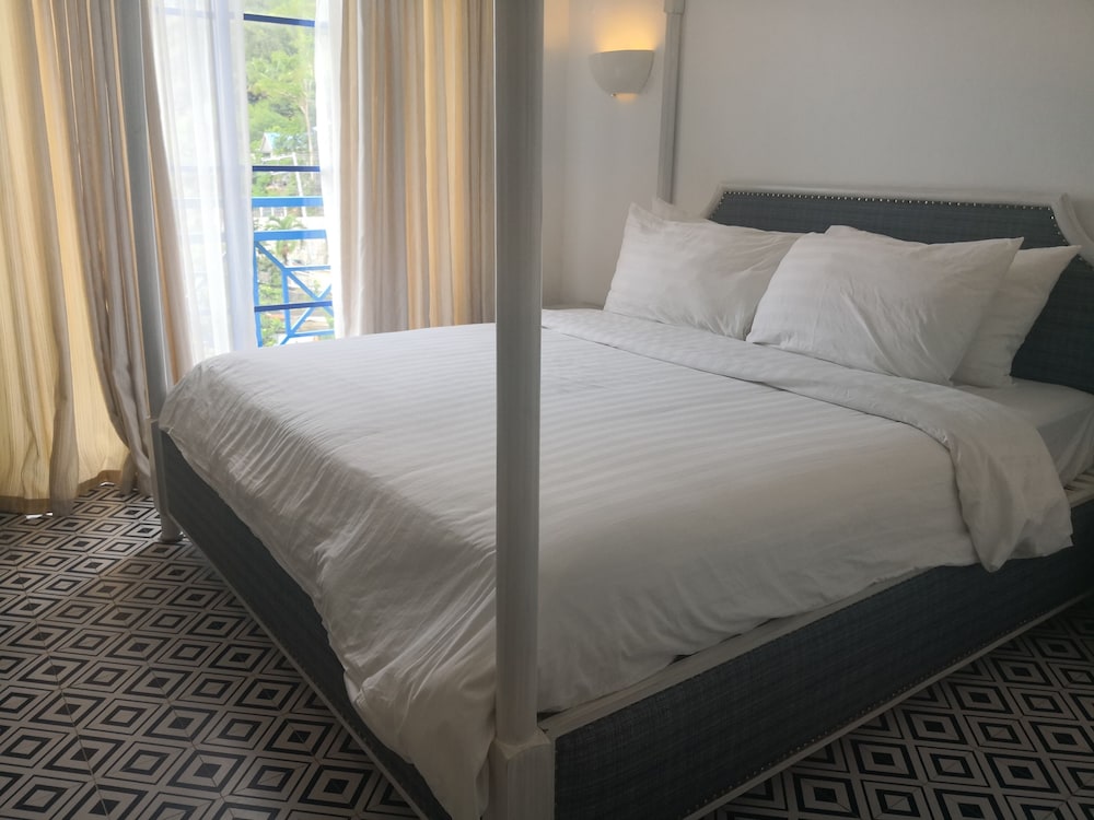 Superior Room, 1 King Bed photo 2