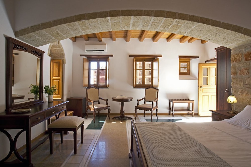 Deluxe Double Room - Photo 1