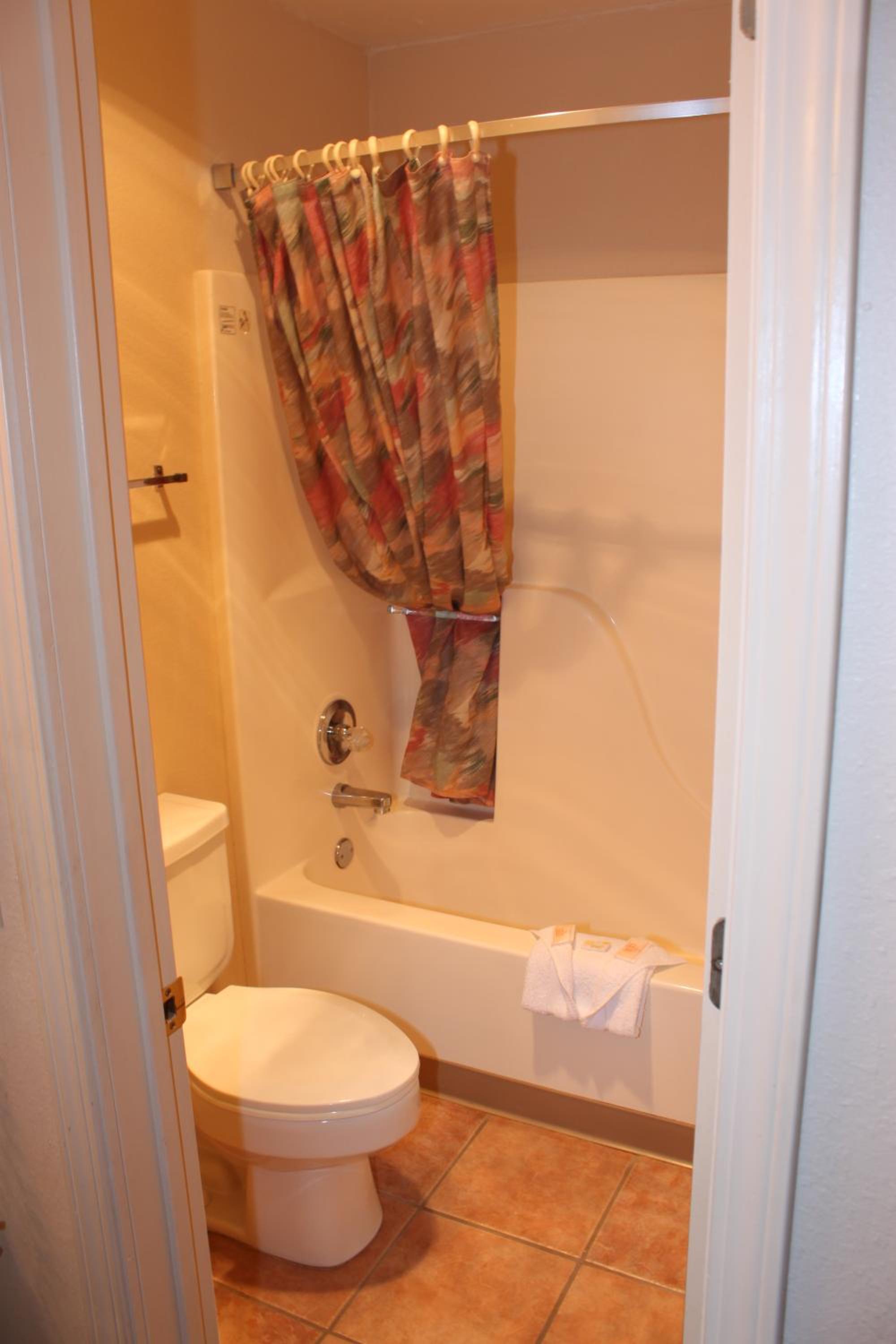 Double Room with Two Double Beds - Non-Smoking photo 3