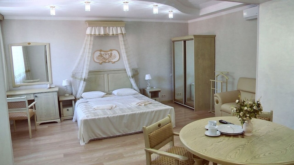 Elite Room