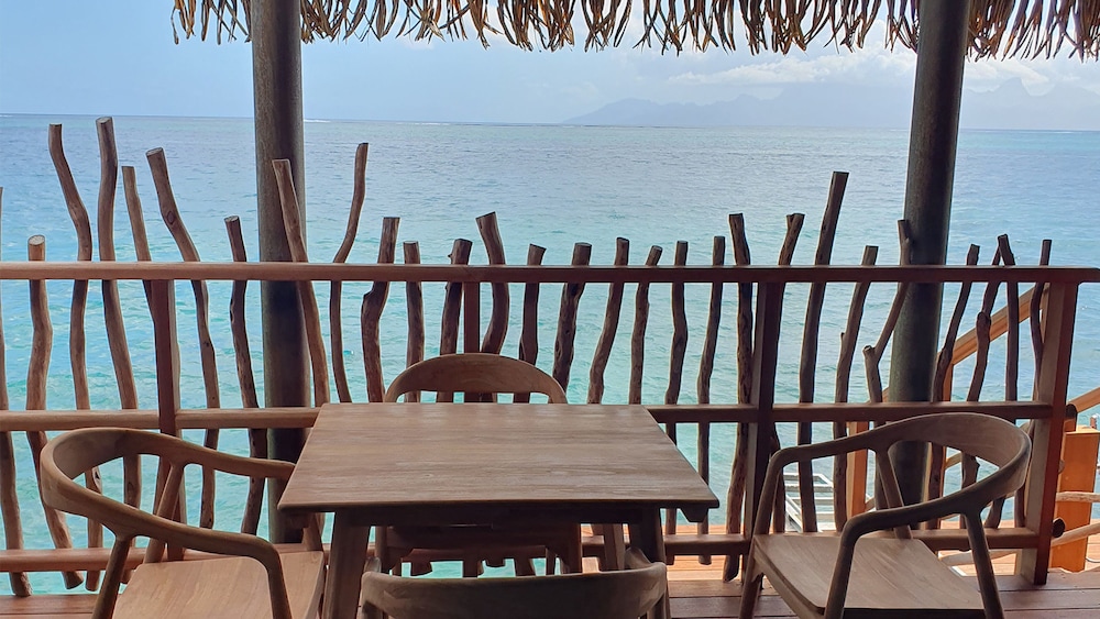 Villa, 1 Bedroom, Overwater (Moorea Island View) - Photo 2