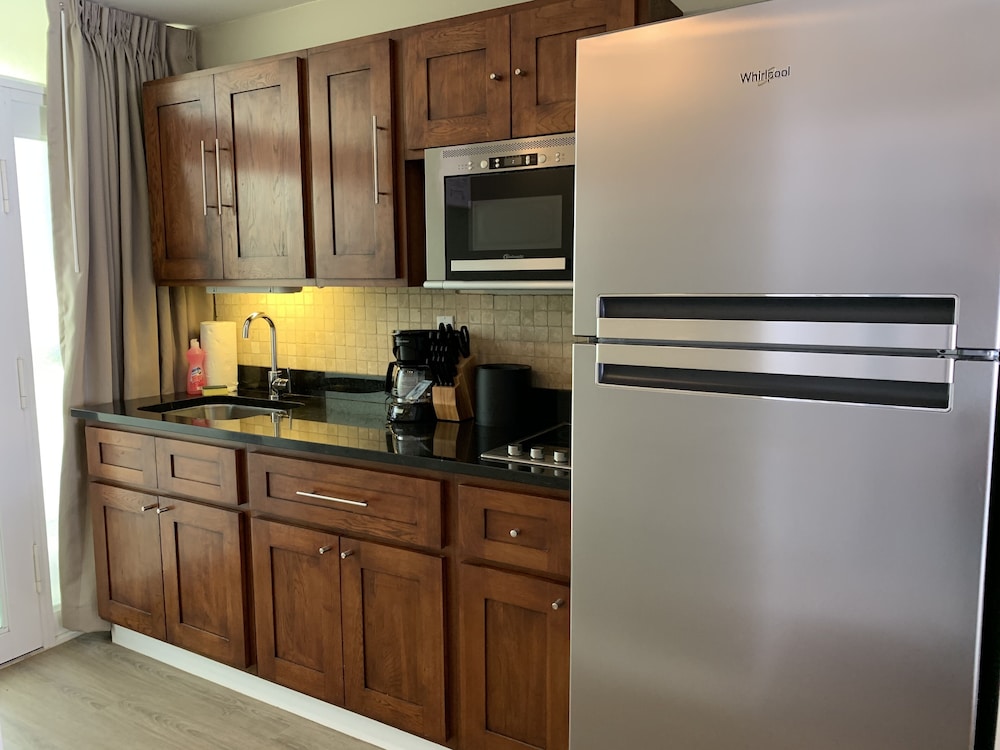 Studio Suite - Photo 9