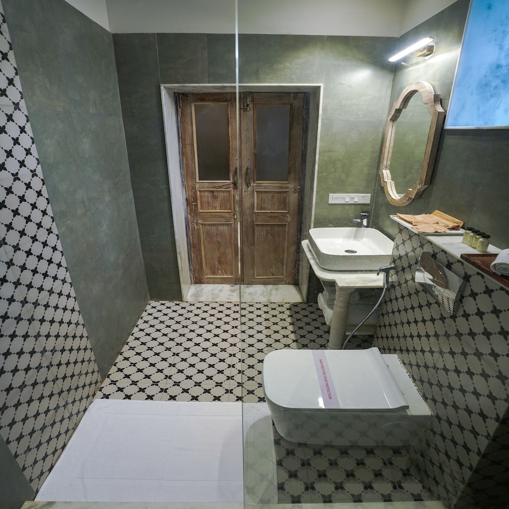 Luxury - Photo 11