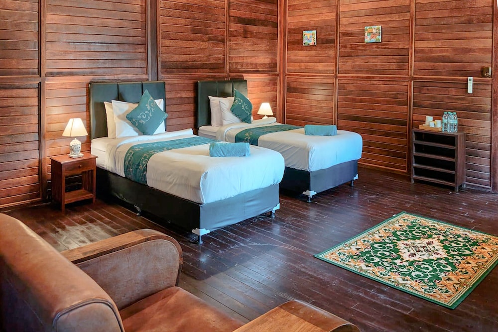 Two-Bedroom Twin Suite - Photo 1