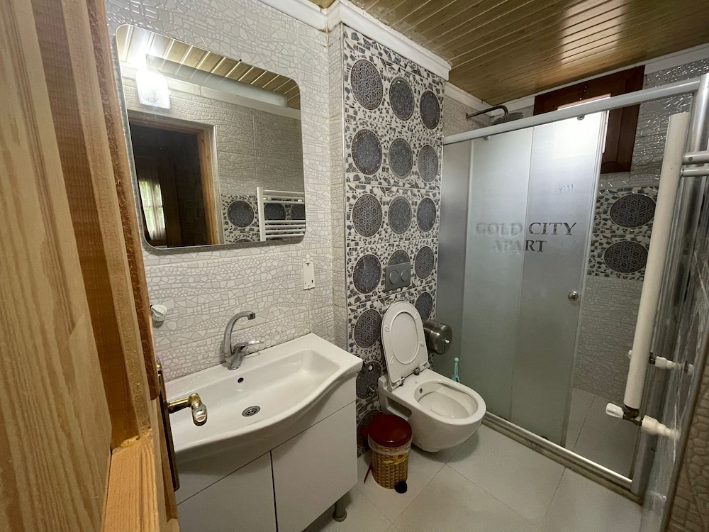 Deluxe Suite, 1 Bedroom, Balcony, Mountain View photo 3