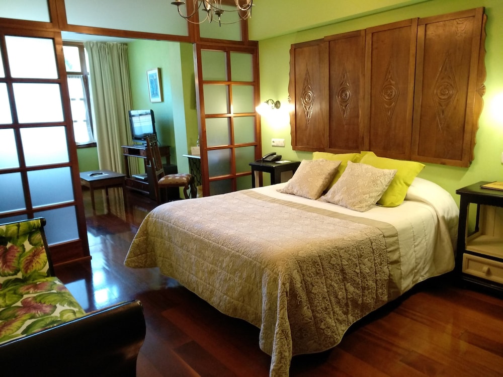 Room with living room