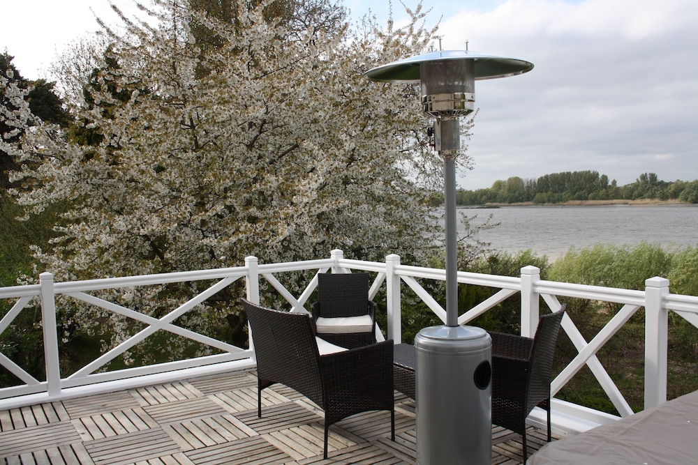 Double Room (La Terrasse De Christelle) photo 3