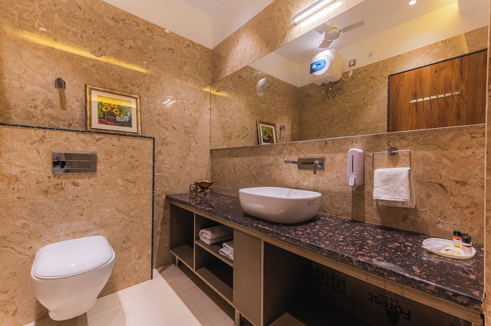 Premium Room - Photo 18