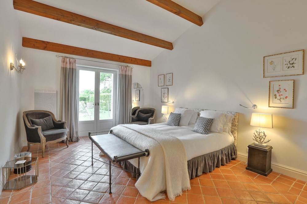Room (La Maison du Boulanger)