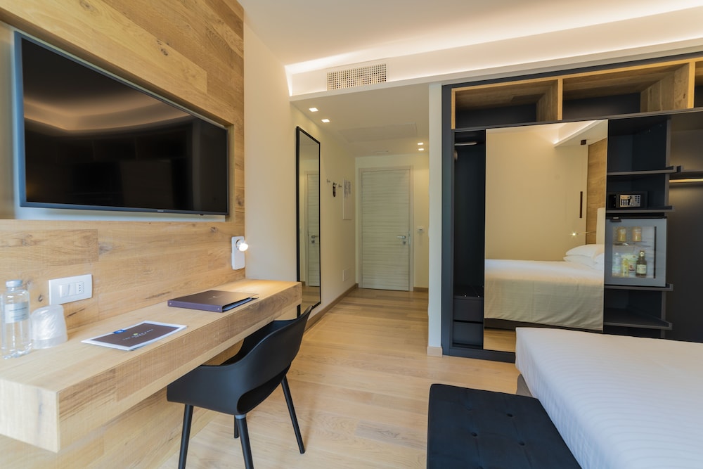 Superior Double or Twin Room - Photo 2
