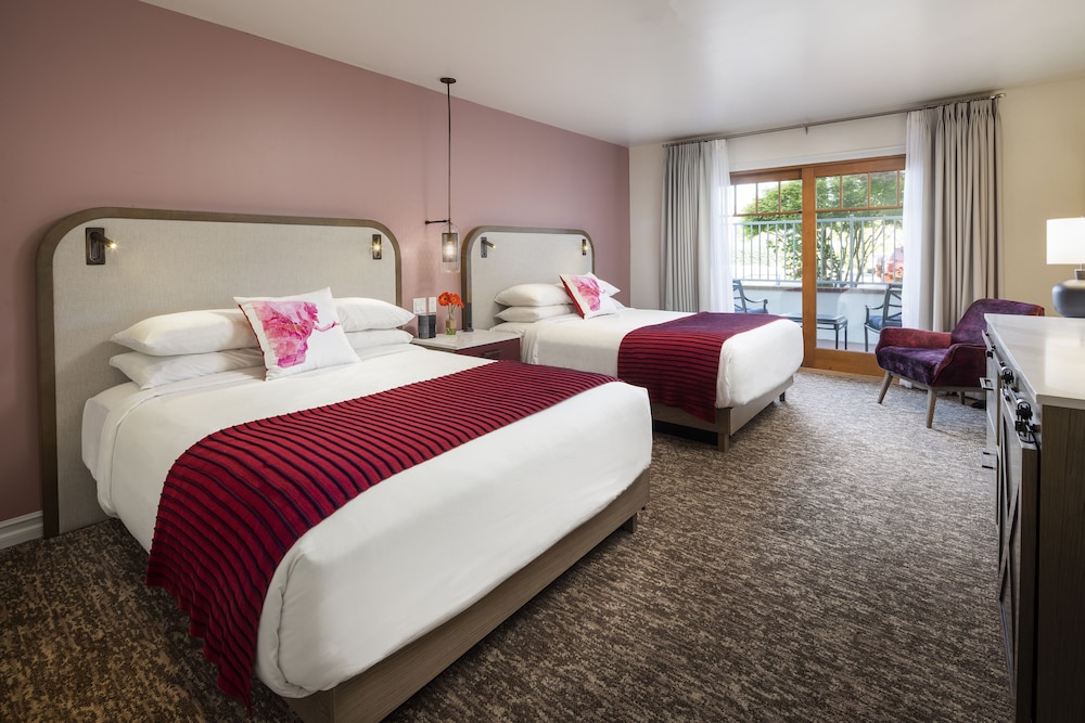 Suite, Multiple Beds - Photo 3