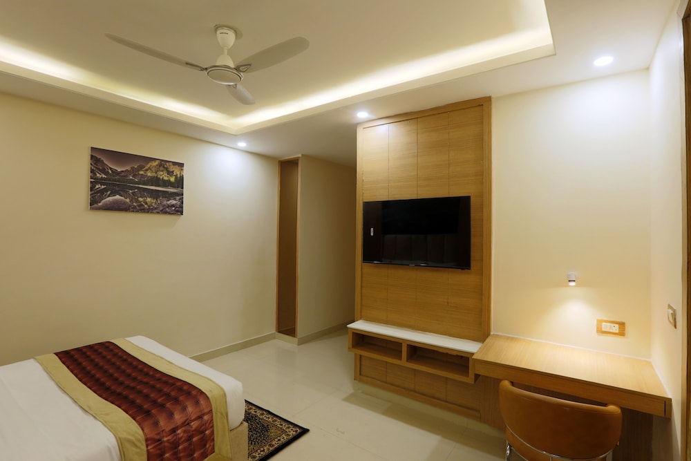 Standard Double Room - Photo 7