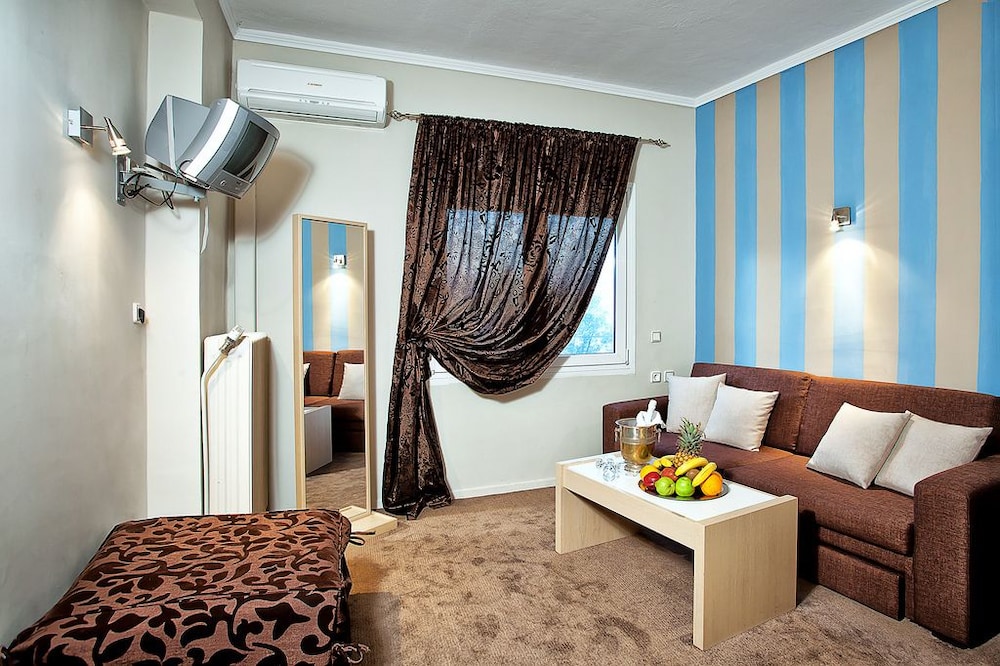 Standard Triple Room photo 2