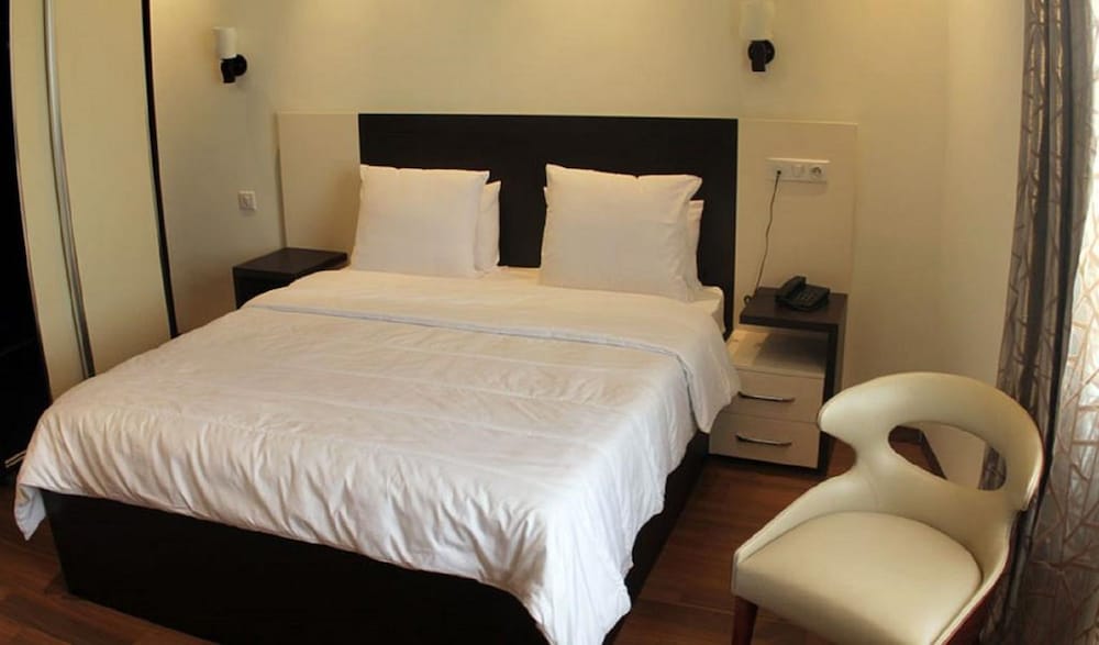 Executive Suite photo 2