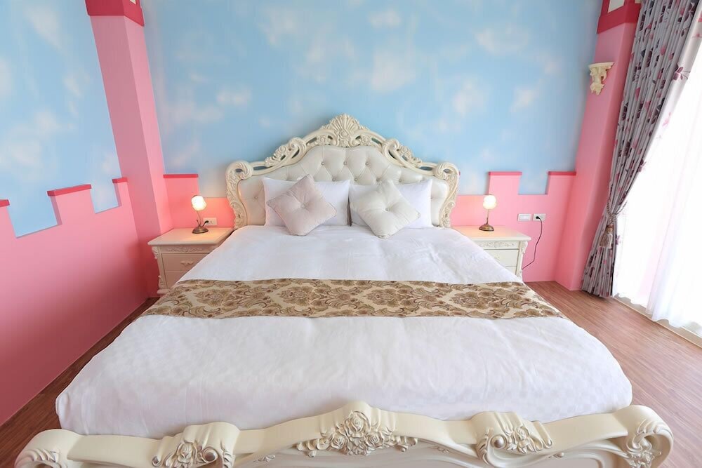 Family Suite, 2 Queen Beds, Non Smoking (203) photo 1