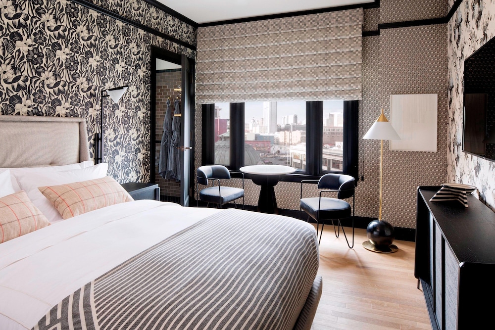 Premier Room, 1 King Bed
