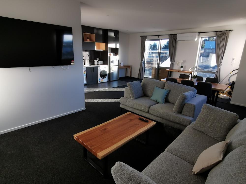 Skyrim Three Bedroom Suite