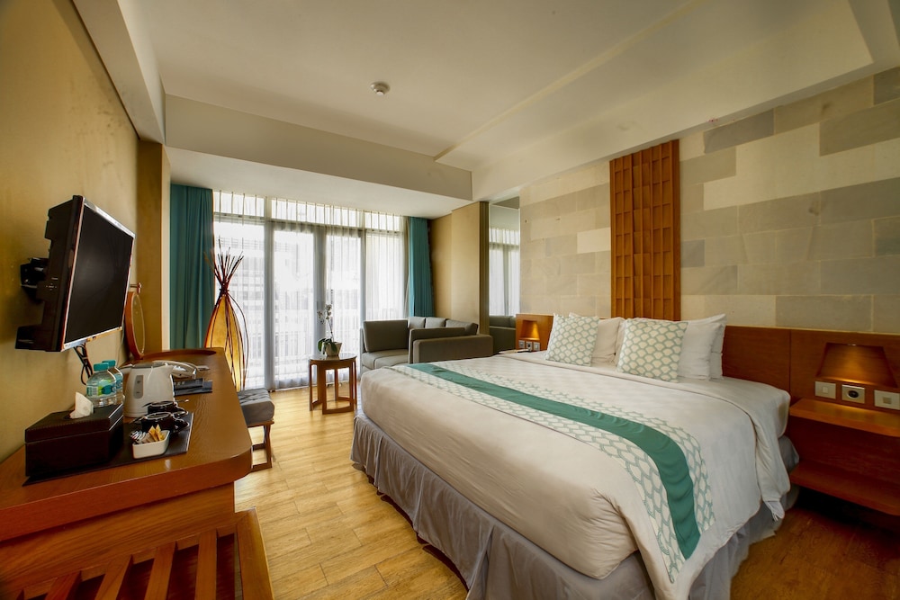 Luxury Suite - Photo 3