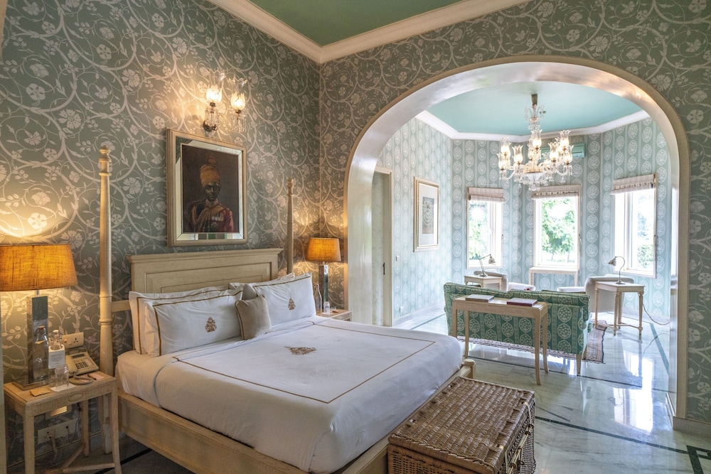 Queen Elizabeth II Suite