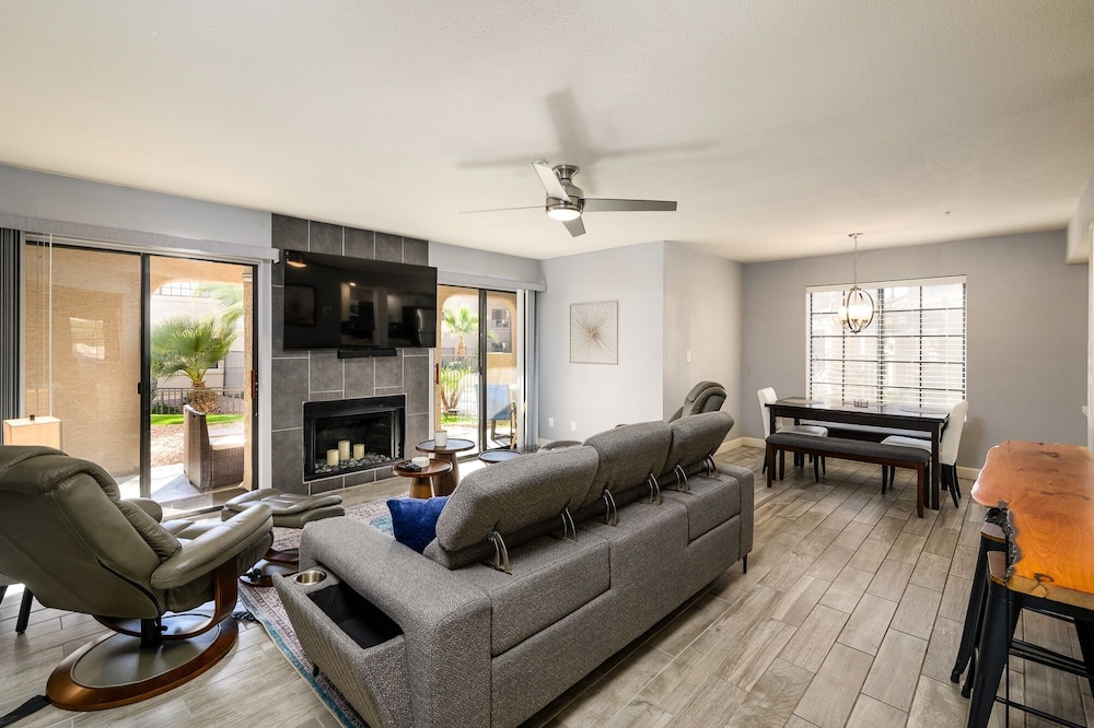 Condo, 3 Bedrooms