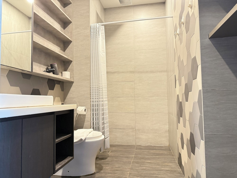 Superior Suite, City View