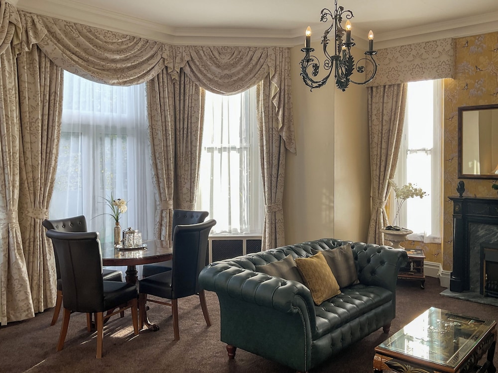 Suite - Photo 4