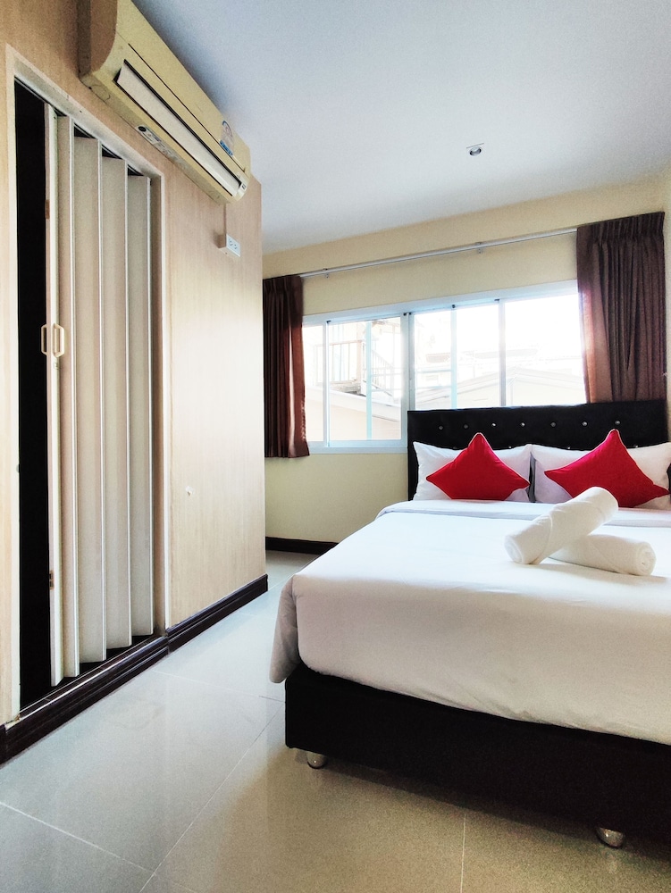 Standard Room photo 2