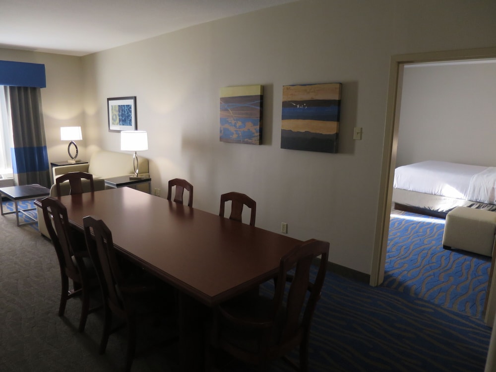 Suite, 1 Bedroom photo 3