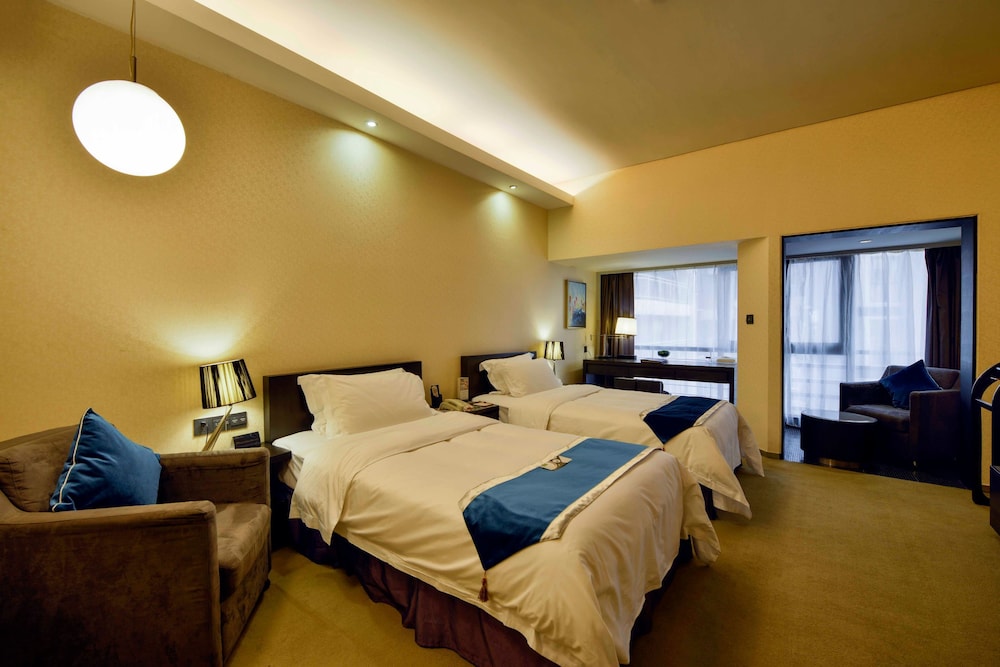 Deluxe Twin Room photo 1
