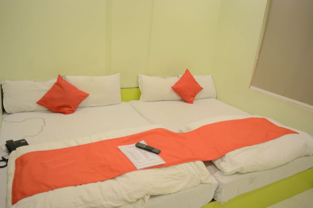 Backpacker Room