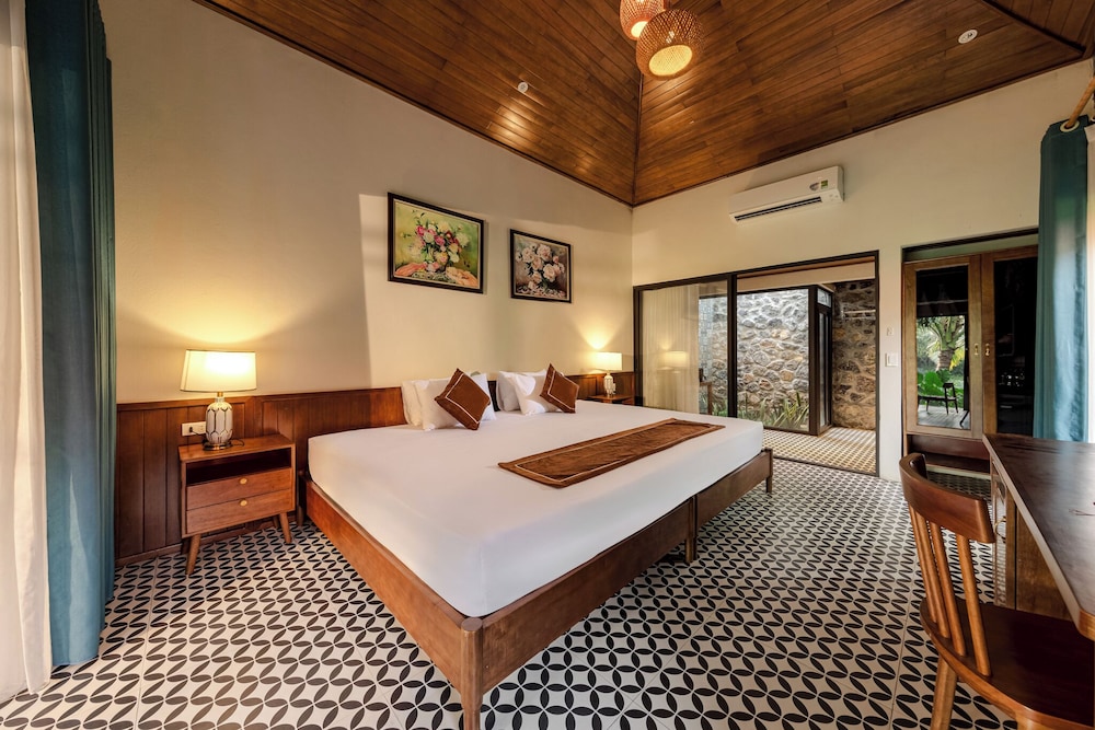 King Room with Garden View