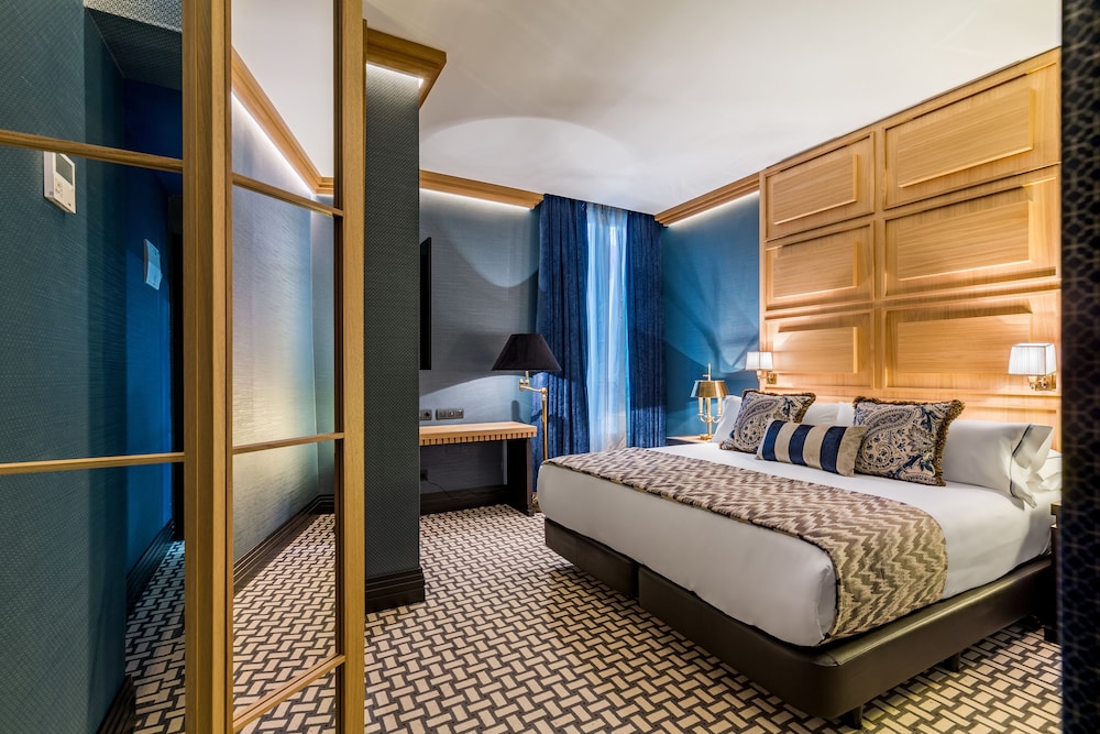 Superior Room - Photo 7