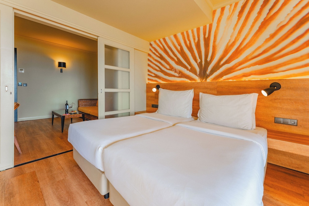 Superior Suite Sea View - Photo 9