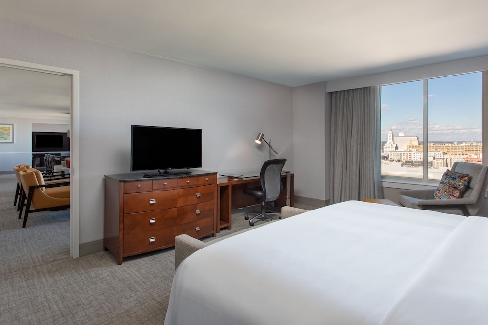 Presidential Suite, 1 King Bed with Sofa bed