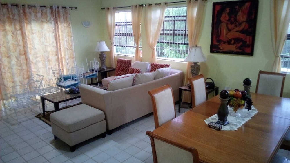 Panoramic House photo 1
