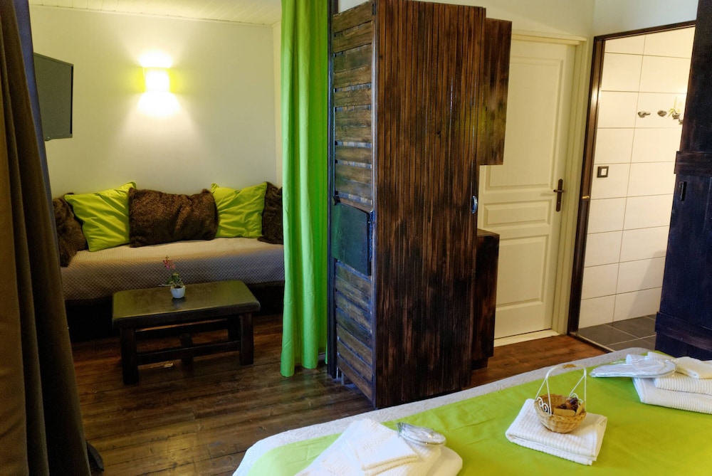 Quadruple Room, Ensuite (La réserve à grains) - Photo 3
