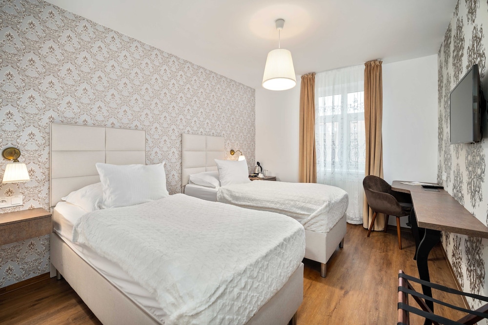 Standard Room, 2 Twin Beds photo 2