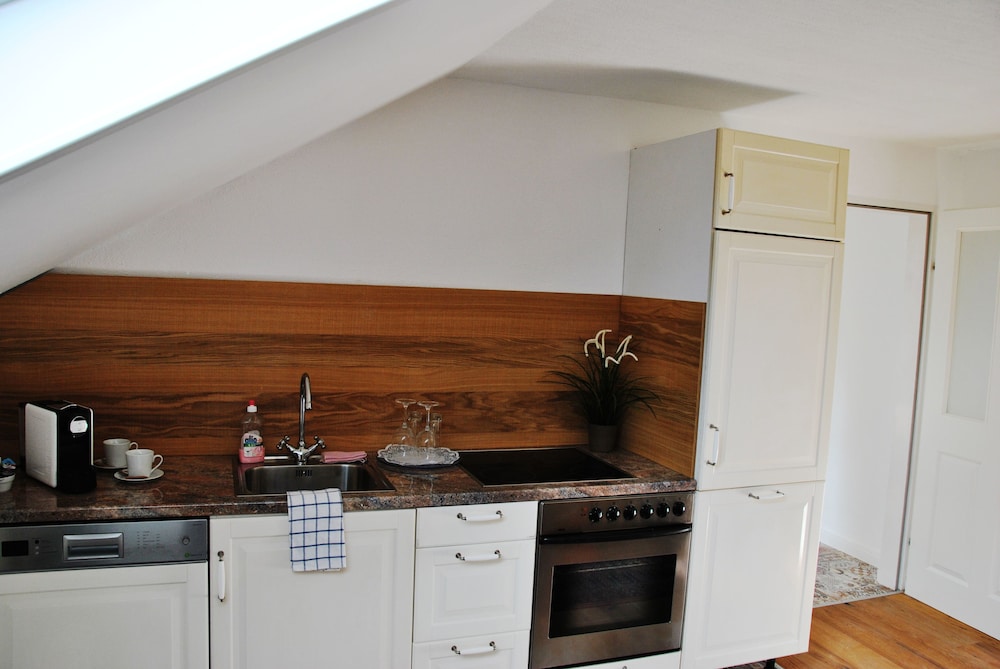 Exclusive Apartment, 3 Bedrooms, Garden Area photo 3