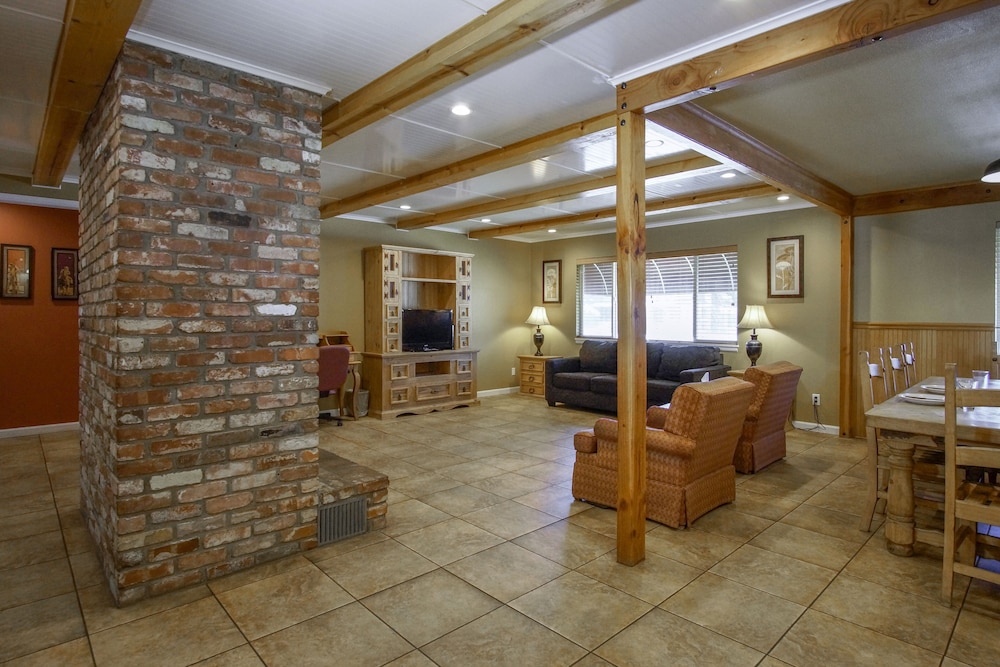 2 Bedroom Suite with Jetted Tub photo 1