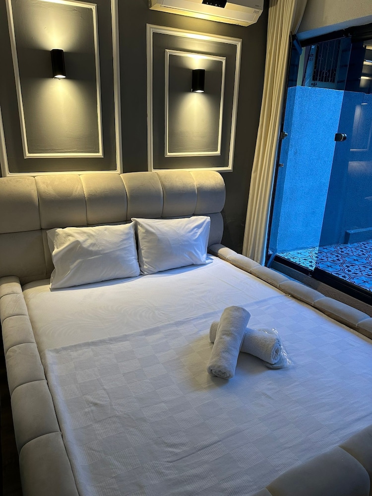 Grand Room photo 3