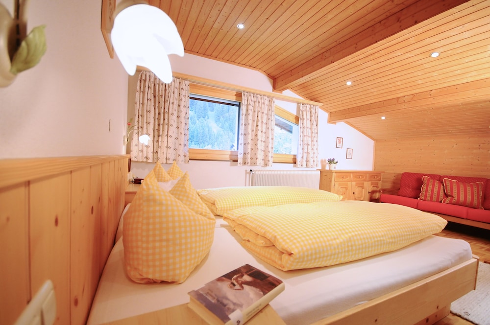 Family Apartment, 1 Bedroom, Mountain View (Campello, incl. end cleaning fee €55) photo 1